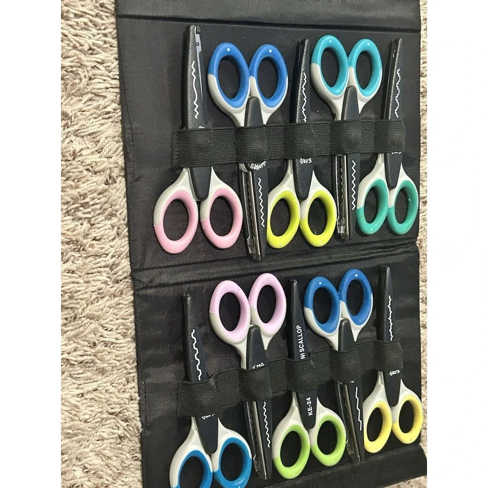 Set of 20 Ultra Grip KRAFT Edgers Craft Scissors w/Stand & Carrying Case